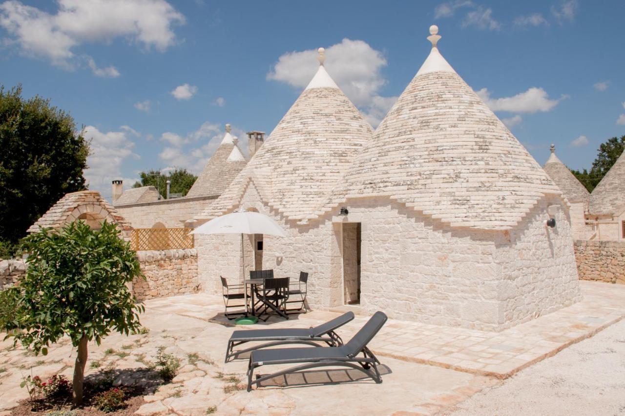 Trullo Cinquenoci Suite ロコロトンド エクステリア 写真