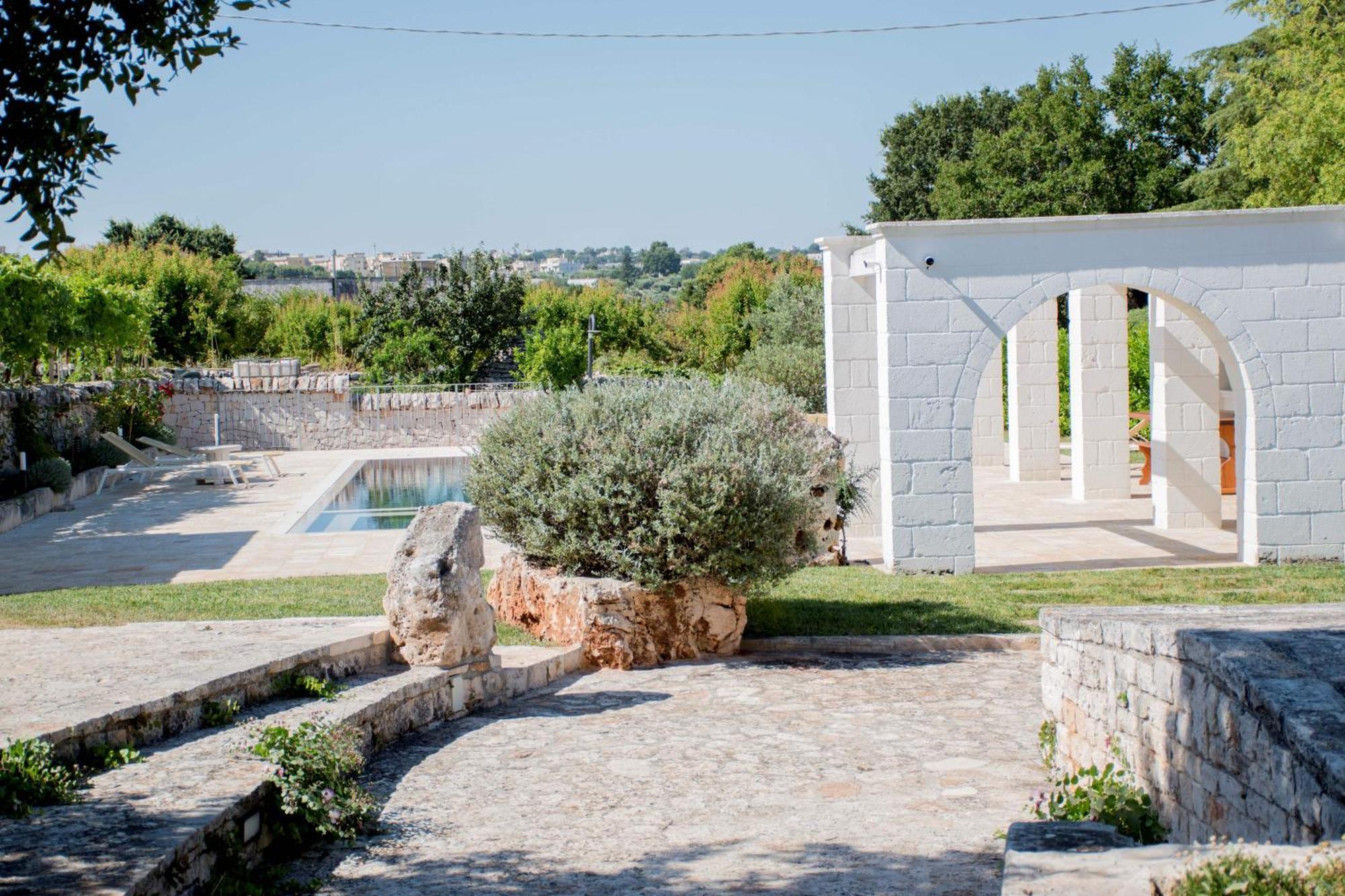 Trullo Cinquenoci Suite ロコロトンド エクステリア 写真